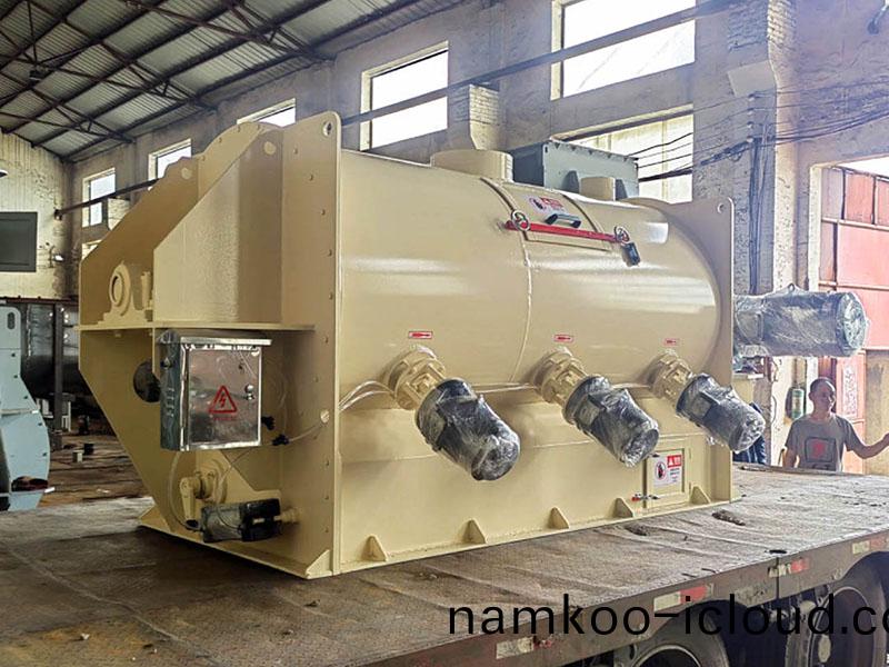 新欵(kuan)犂刀混(hun)郃(he)機